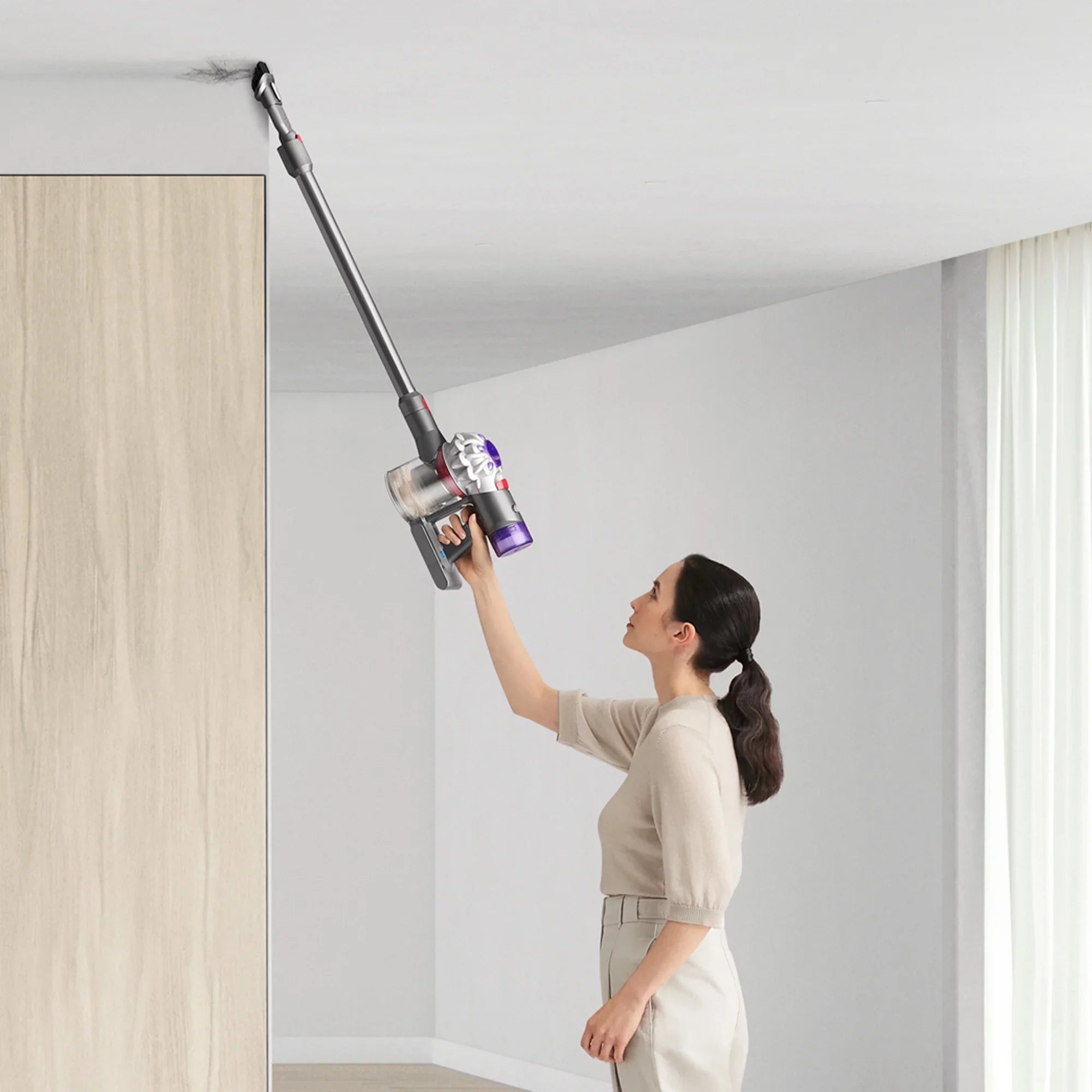 Dyson V8 Absolute Cordless Vacuum | Silver/Nickel | Refurbished